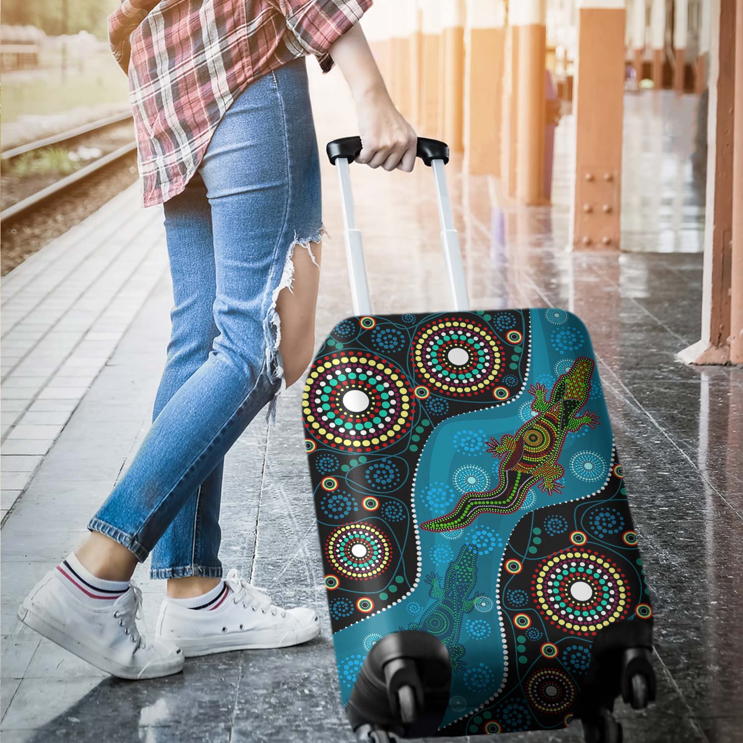 Australia Aboriginal   Luggage Cover Aboriginal Inspired Dreamtime Crocodile Luggage Cover
